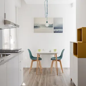https://sunny-studio-with-terrace-milan.it-lombardy.com
